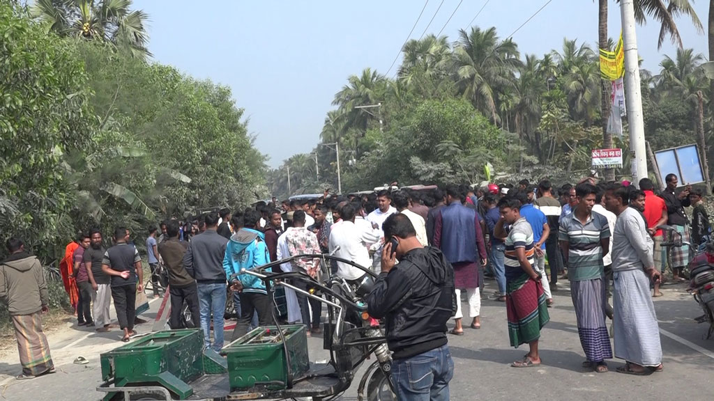 লক্ষ্মীপুরে ড্রাম ট্রাকের ধাক্কায় অটোরিকশার দুই যাত্রী নিহত