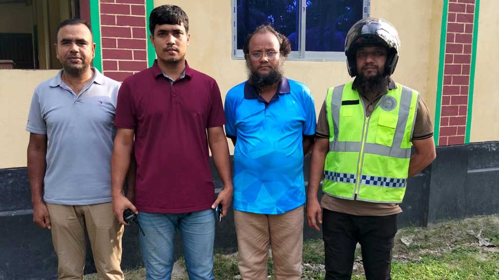 প্রবাসীর স্ত্রীর ওপর হামলা, বহিষ্কারের পর গ্রেপ্তার কৃষক দল নেতা