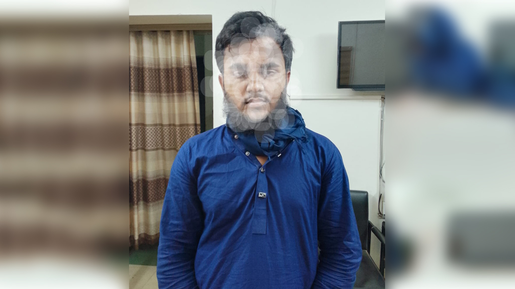 আদিতমারীতে ছাত্রকে ধর্ষণের অভিযোগে শিক্ষক আটক