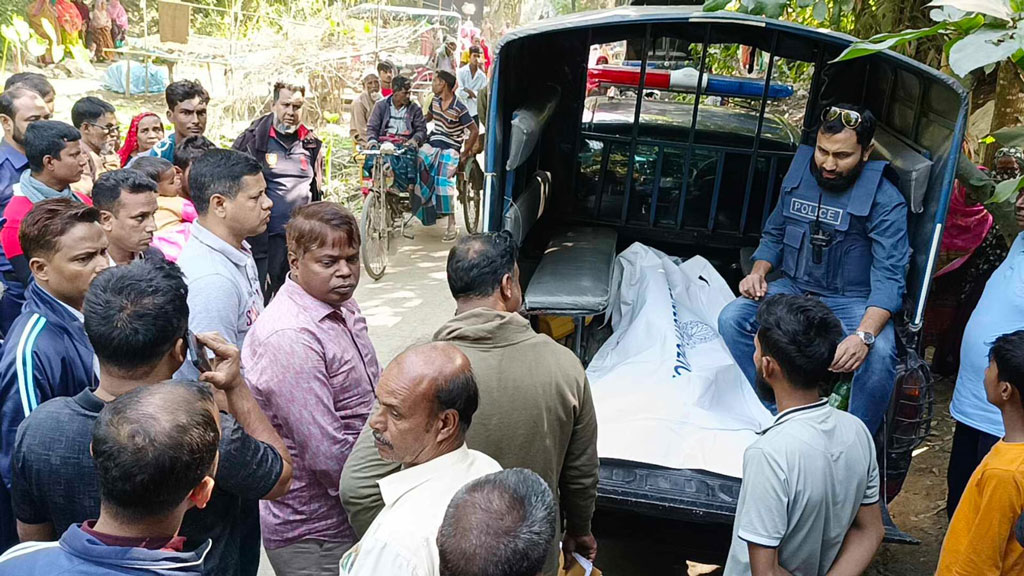 বাড়ি থেকে নারীর ঝুলন্ত লাশ উদ্ধার