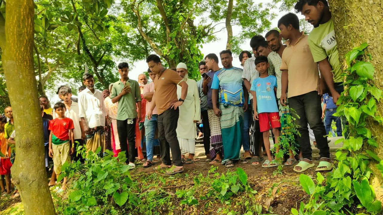 তিতাসে অজ্ঞাত যুবকের গলাকাটা লাশ উদ্ধার
