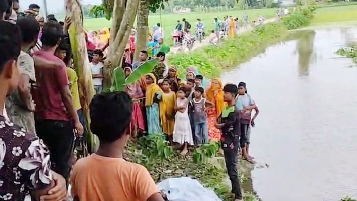 নিখোঁজের ১৪ ঘণ্টা পর ব্রিজের পাশে মিলল যুবকের লাশ