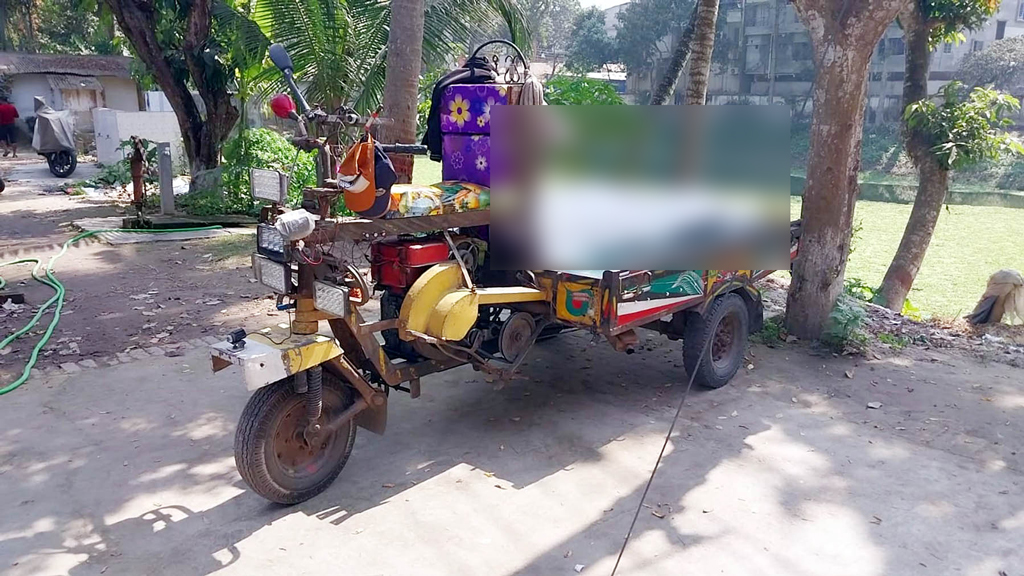 ফরিদপুরে এক্সপ্রেসওয়ের ঢাল থেকে নারীর লাশ উদ্ধার