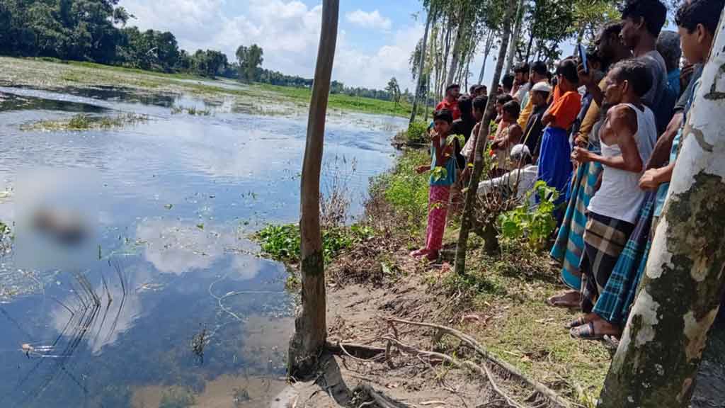 স্রোতহীন নদীতে অজ্ঞাত যুবকের লাশ