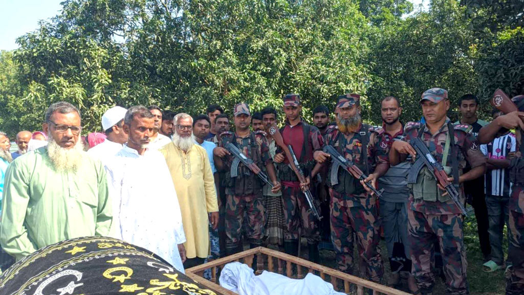 সীমান্তে ভারতীয় বোনের লাশ দেখে কাঁদলেন বাংলাদেশি ভাই