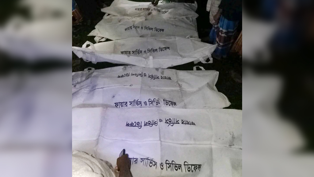 যানবাহনের বেপরোয়া গতি, ময়মনসিংহে ঝরল ১১ প্রাণ