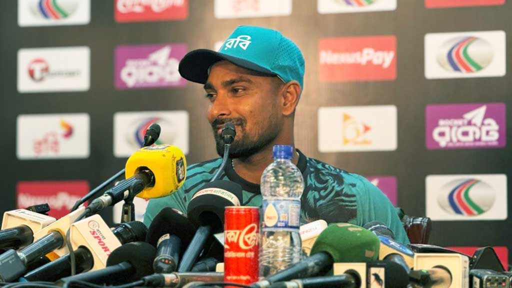 লিটন মনে করেন, বোলার হিসেবে মিরপুরে খেললে তাঁর ক্যারিয়ার বড় হতো