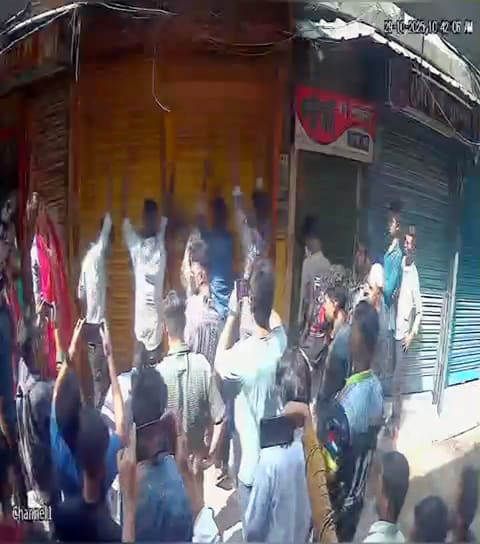 শ্রীপুরে দিনদুপুরে স্বর্ণের দোকানে লুটপাট, কুষ্টিয়ায় ৩ দোকানে চুরি