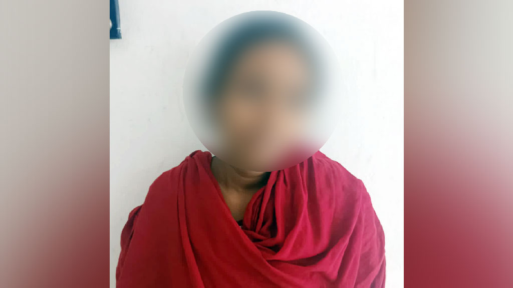 নবজাতক হত্যা: ‘মুনতাহাকে ডোবায় ছুড়ে ফেলে ঘরে শুয়ে থাকে’ তার মা