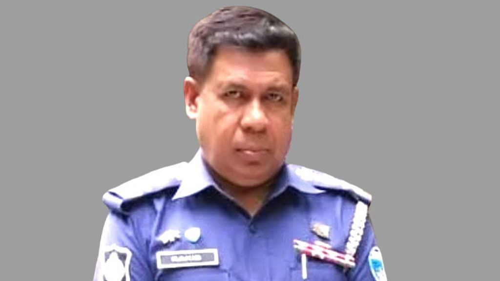 চাঁদপুরে পুলিশ কর্মকর্তার বাসা থেকে গুলি-পিস্তল উধাও