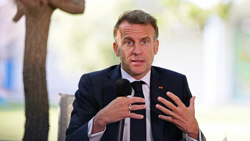 ২০২৭ সালে রাজনীতি ছাড়ার ঘোষণা দিলেন মাখোঁ