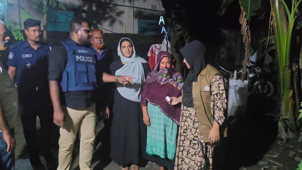 নরসিংদীতে রাতভর পুলিশের মাদকবিরোধী বিশেষ ব্লক রেইড