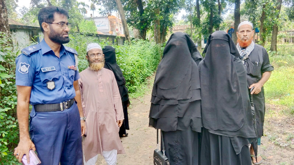 দুই সপ্তাহ পর সাভারে উদ্ধার মানিকগঞ্জ থেকে নিখোঁজ দুই ছাত্রী