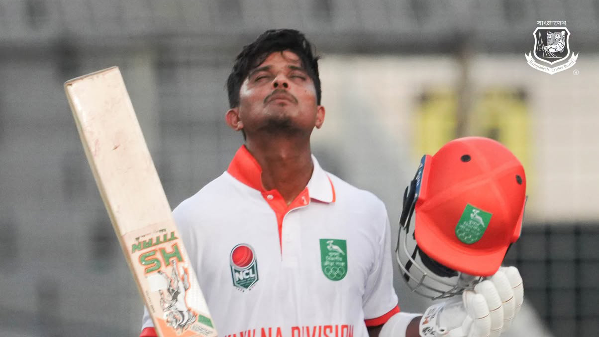 ৬ উইকেটের পর মেহেদীর সেঞ্চুরি, ঢাকার রানের পাহাড়
