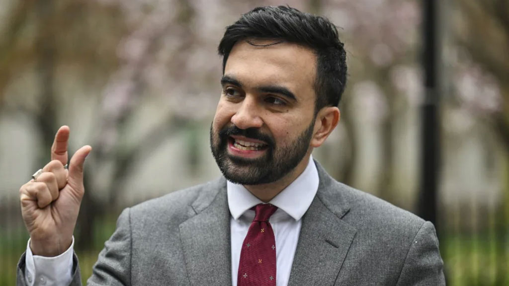 উগান্ডার লিগে ছক্কার বন্যা বইয়ে দিয়েছিলেন নিউইয়র্ক মেয়র