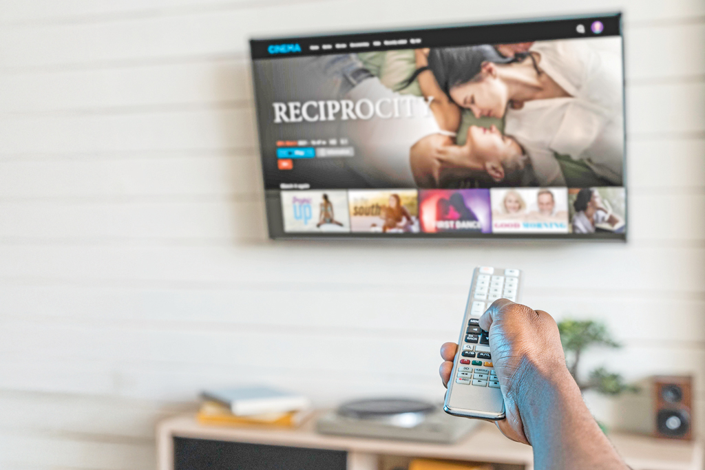 স্মার্ট টিভি কেনার আগে ৬টি বিষয় জানা ভালো