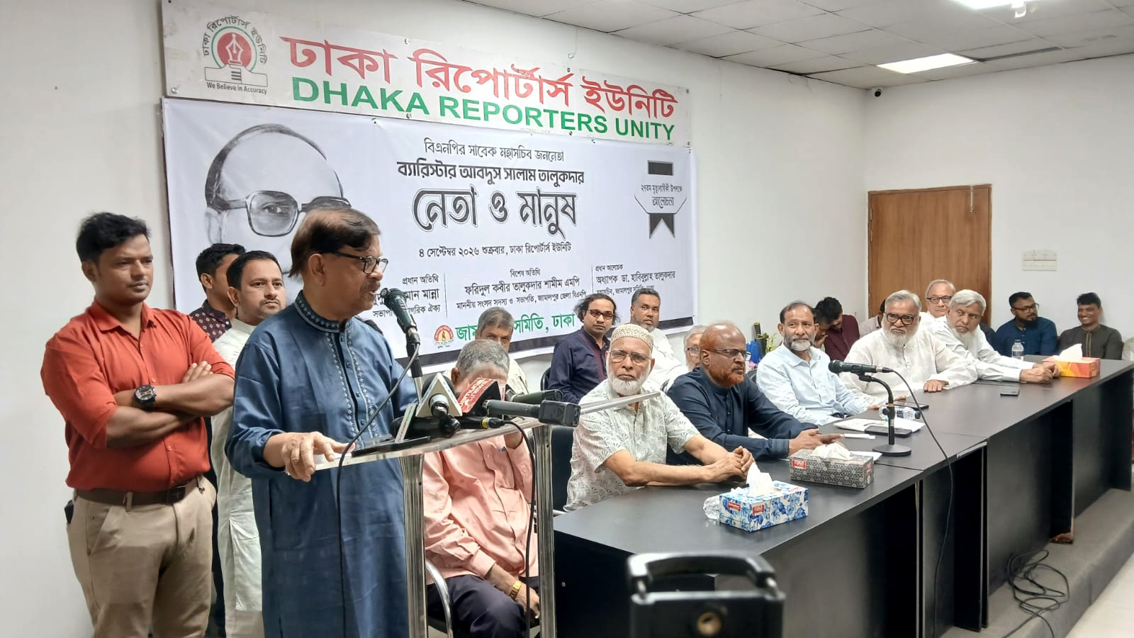 অনেক বড় লড়াইয়ের পর একটা নির্বাচিত সরকার ক্ষমতায় এসেছে: মান্না