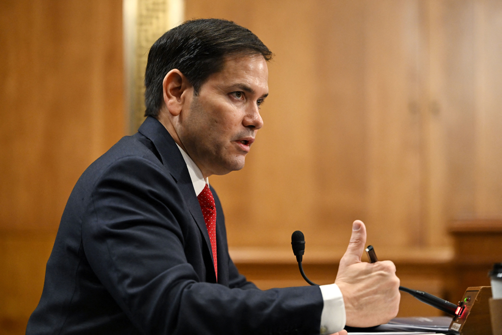 যুক্তরাষ্ট্রেই হবে মাদুরোর বিচার, ভেনেজুয়েলায় অভিযান আপাতত শেষ: রুবিও