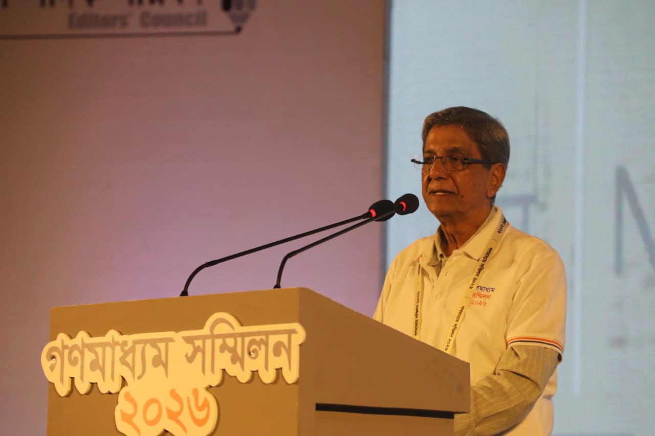 নির্বাচিত সরকার এলেই সাংবাদিকেরা সব পেয়ে যাবেন, এমন ভাবার কারণ নেই: মতিউর রহমান