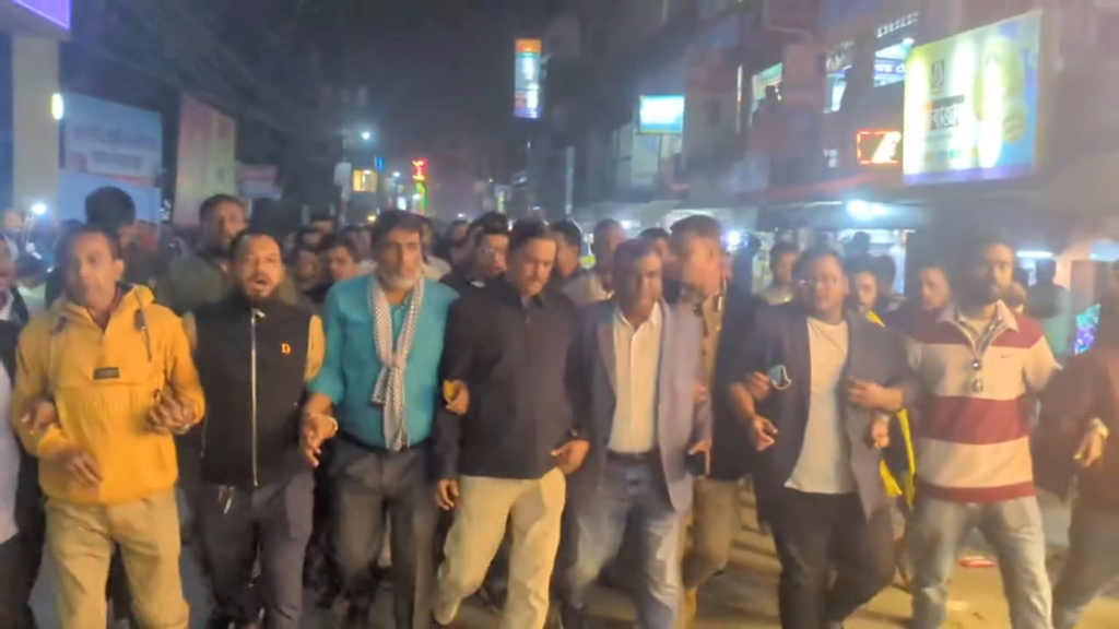 বোয়ালখালীতে নির্বাচনী সভার কাছে ককটেল বিস্ফোরণের অভিযোগ বিএনপির, পুলিশের দাবি আতশবাজি