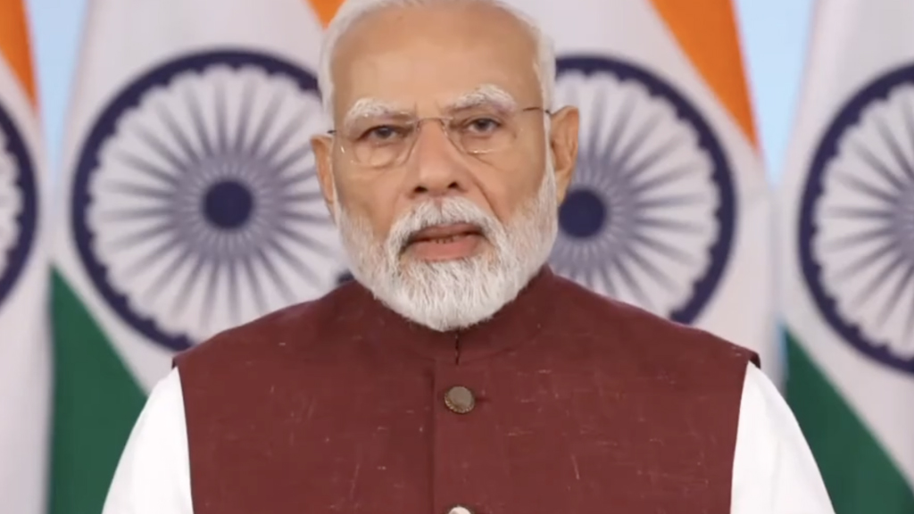দিশাহারা হয়ে পাকিস্তান বাঁচার জন্য দ্বারে দ্বারে ঘুরেছে: মোদি