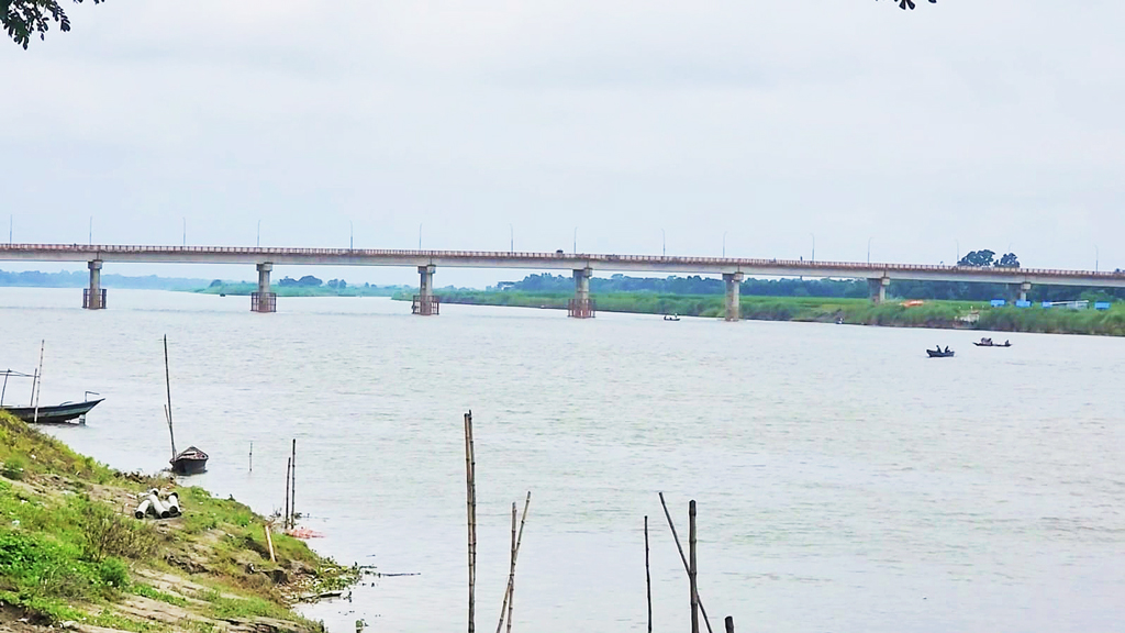 নিখোঁজের ২ দিন পর মধুমতী নদী থেকে যুবকের লাশ উদ্ধার
