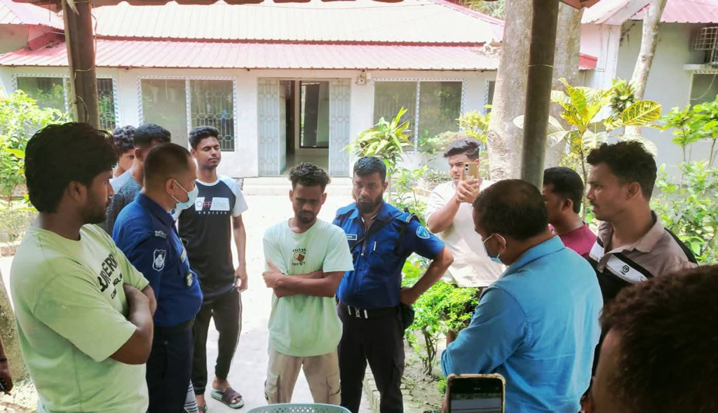 মাদকাসক্ত ছেলেকে ধরিয়ে দিলেন বাবা