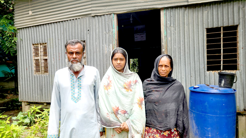 অদম্য আমেনার জিপিএ-৫, অর্থকষ্টে অনিশ্চিত উচ্চশিক্ষা