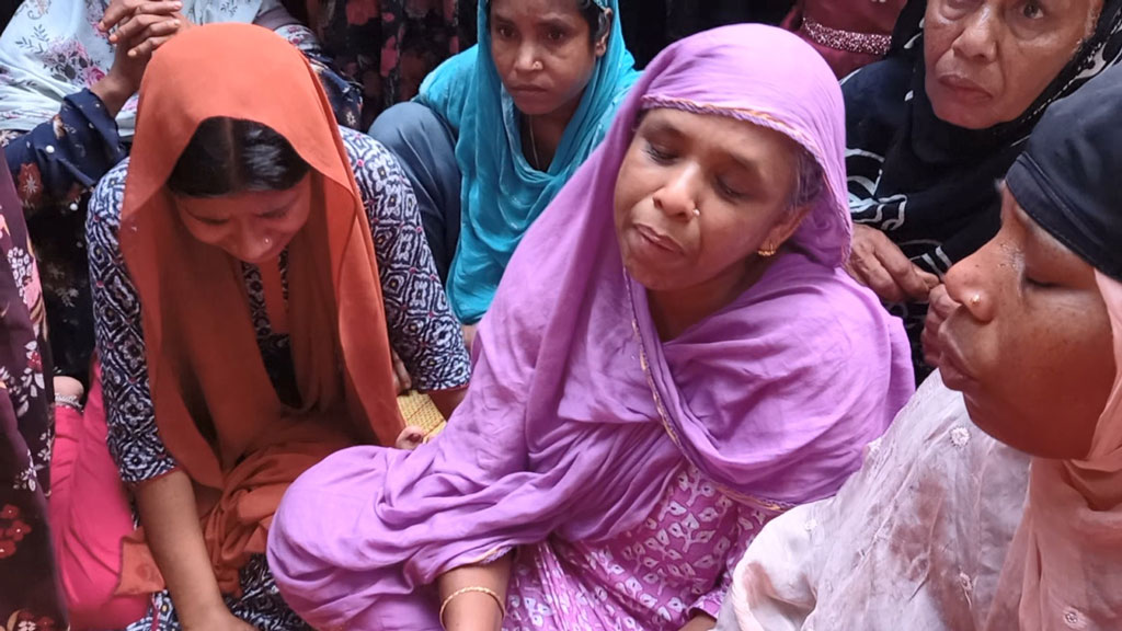 তিন মেয়ের পর ছেলে, দেখে যেতে পারলেন বাবা