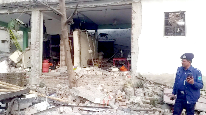 কেরানীগঞ্জের সেই মাদ্রাসার পাশে ফের বিস্ফোরণ, আহত ১