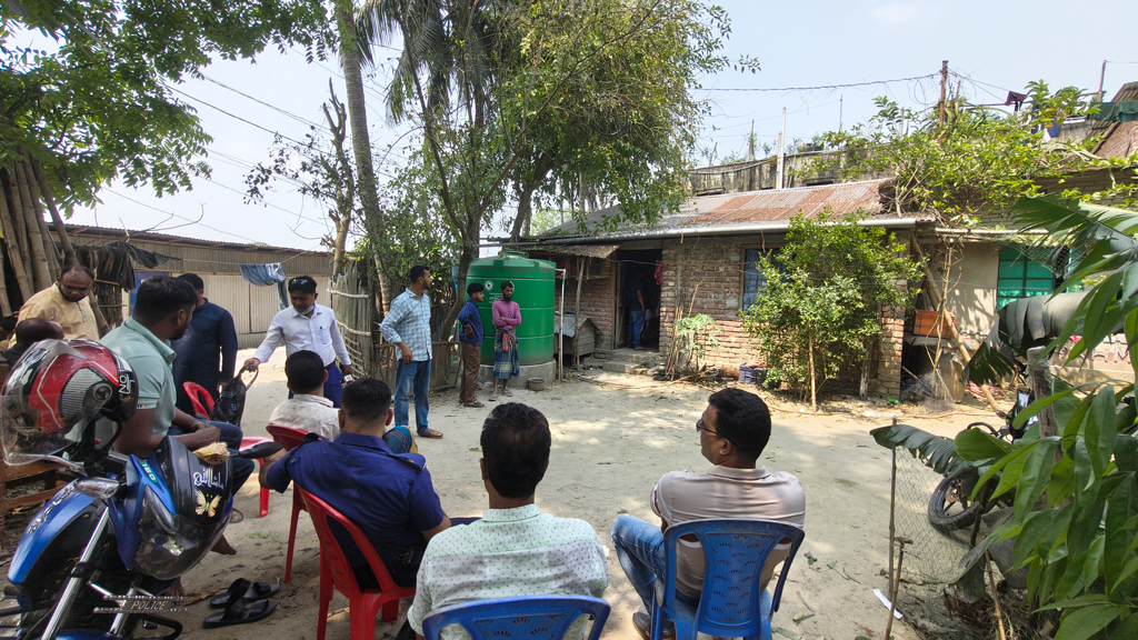 টুঙ্গিপাড়ায় মাদ্রাসাছাত্রের বাড়িতে ককটেল বিস্ফোরণের ঘটনায় মামলা দায়ের