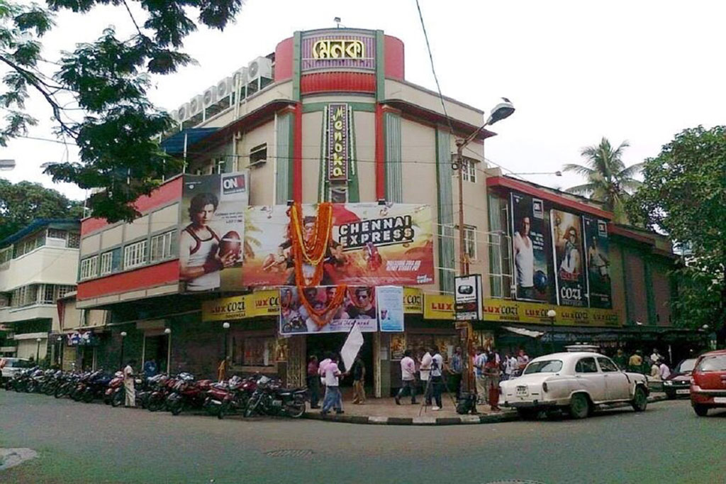 পশ্চিমবঙ্গের সিনেমা হলে প্রাইম টাইমে একটি বাংলা সিনেমা দেখানোর আদেশ