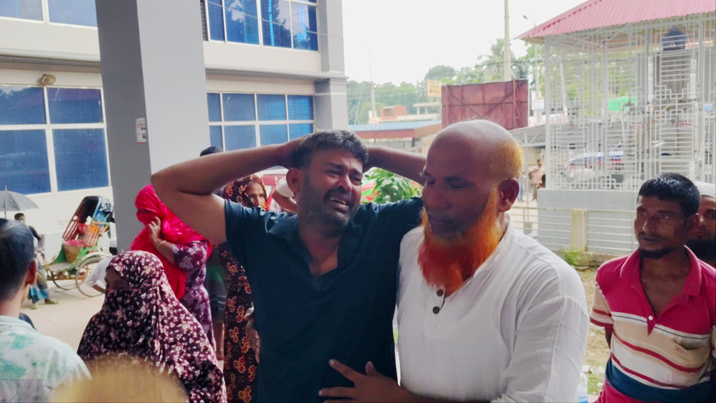 মাগুরায় মোটরসাইকেলের মুখোমুখি সংঘর্ষে দুজন নিহত, নারী-শিশু আহত