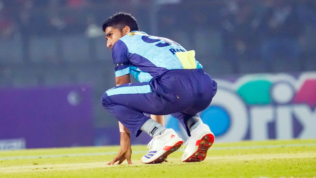 বৃথা গেল মেহেদী হাসান রানার হ্যাটট্রিক