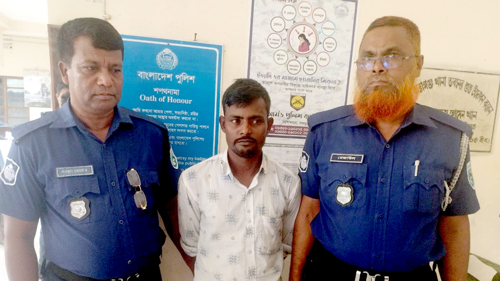 তারাগঞ্জে জামাই-শ্বশুরকে হত্যার ঘটনায় চট্টগ্রাম থেকে যুবক গ্রেপ্তার