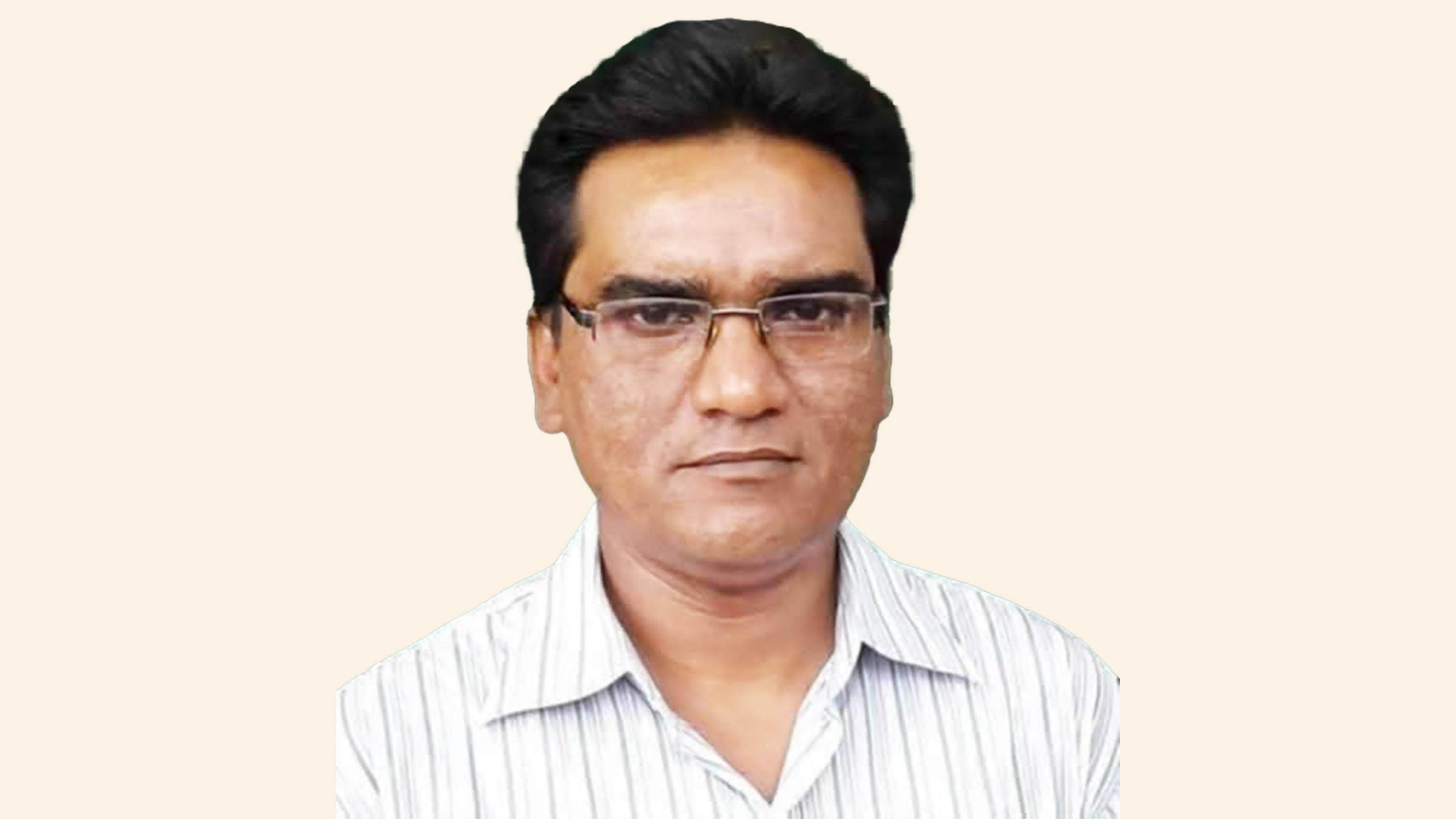 টাকার সঙ্গে ‘ঘুষ’ নেন খাট
