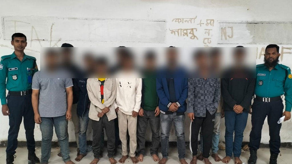 মোহাম্মদপুরে বিভিন্ন অপরাধে জড়িত ১৩ জন গ্রেপ্তার