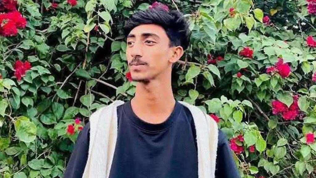 ঠাকুরগাঁওয়ে সড়ক দুর্ঘটনায় কলেজছাত্র নিহত, আহত ১