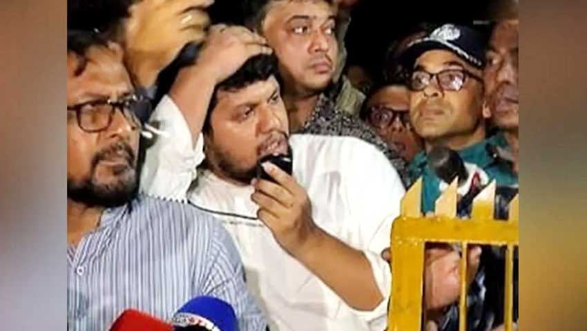 জগন্নাথের শিক্ষার্থীদের সরে যেতে বললেন মাহফুজ, বক্তব্যর সময় বোতল নিক্ষেপ
