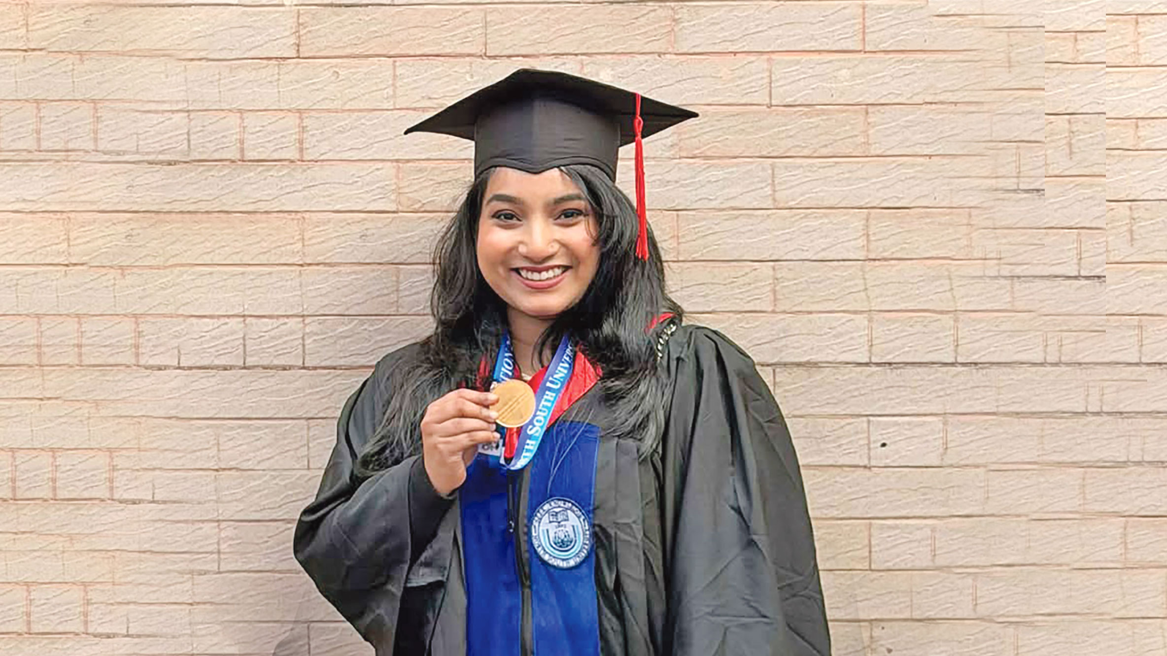 বাবা বেঁচে থাকলে স্বর্ণপদক দেখে কেঁদে ফেলতেন