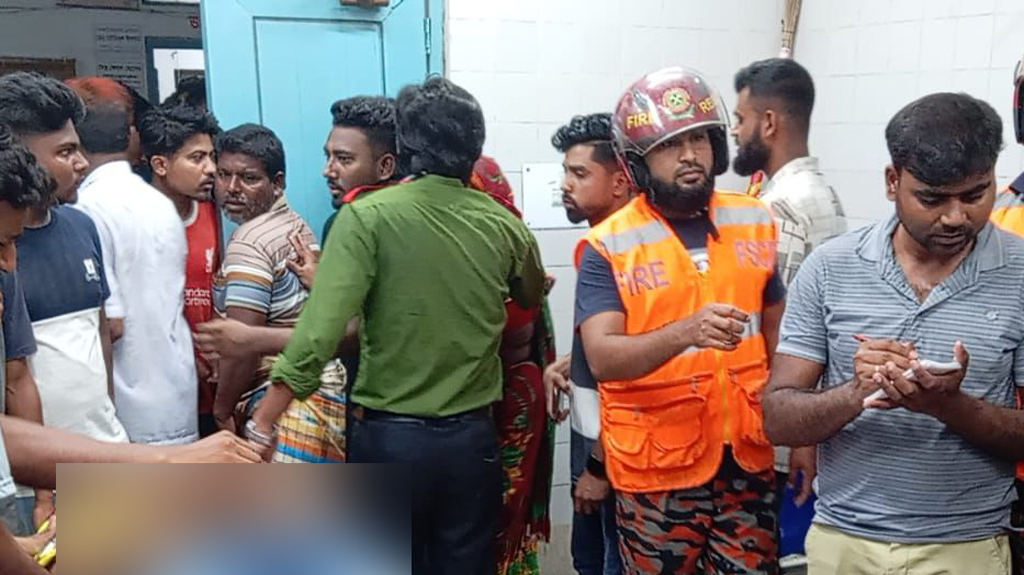 মেহেরপুরে ট্রাক-মোটরসাইকেল সংঘর্ষে দুই যুবক নিহত