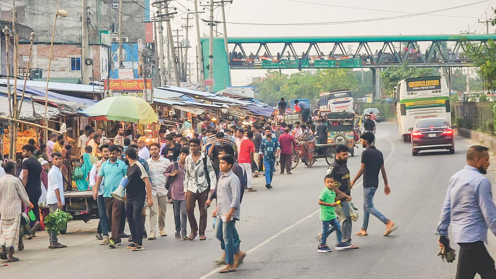 ২০ কিমি মহাসড়কে পাঁচ অবৈধ বাজার, তবু ইজারা