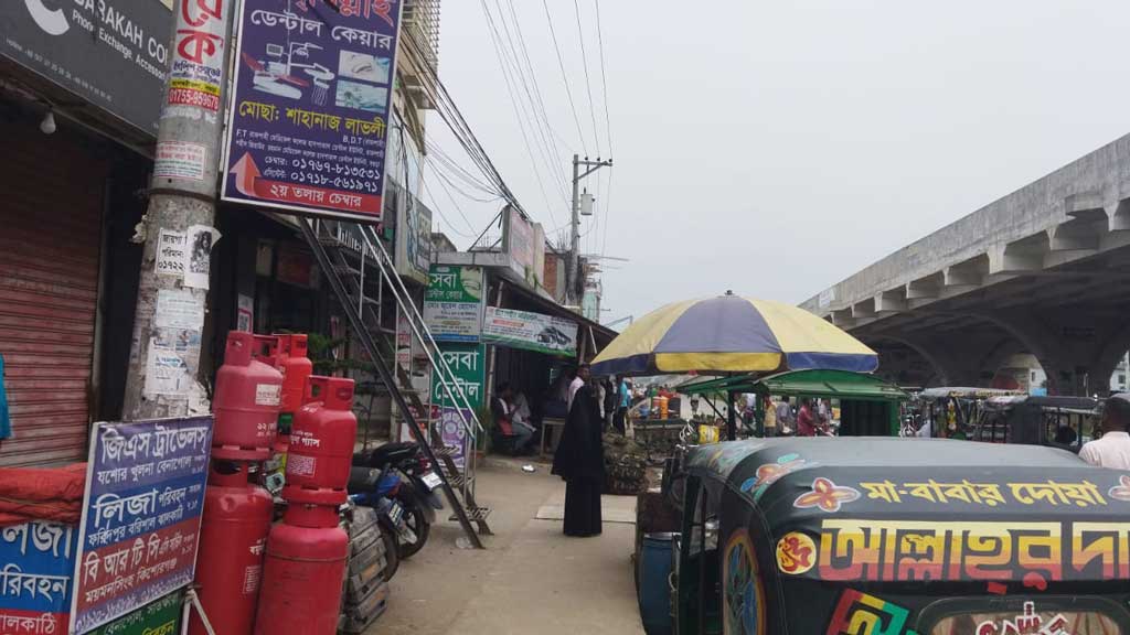 শাজাহানপুরে অবৈধ দখলের কবলে মহাসড়ক, শিগগির উচ্ছেদের ঘোষণা