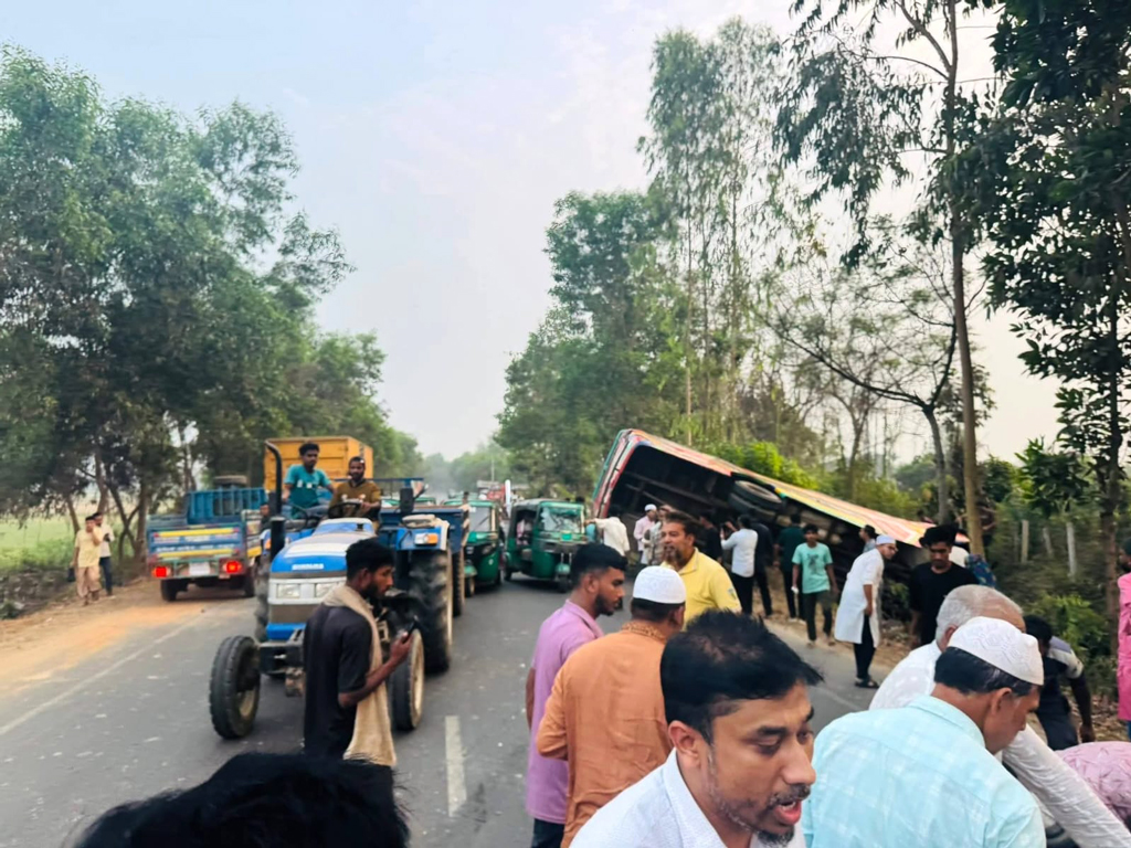 চট্টগ্রাম-খাগড়াছড়ি আঞ্চলিক মহাসড়ক যেন মৃত্যুফাঁদ, ২ মাসেই প্রাণ গেছে ১০ জনের