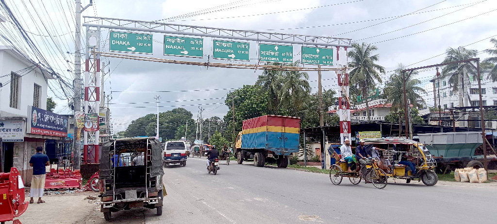 যশোর-বেনাপোল মহাসড়কে বাসের ধাক্কায় ভ্যানচালক নিহত