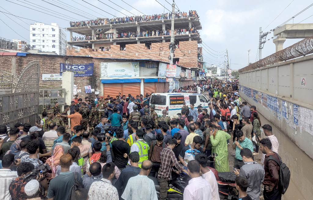 বাংলাদেশে দুর্যোগ ও দুর্ঘটনায় এত বিশৃঙ্খলা হয় কেন