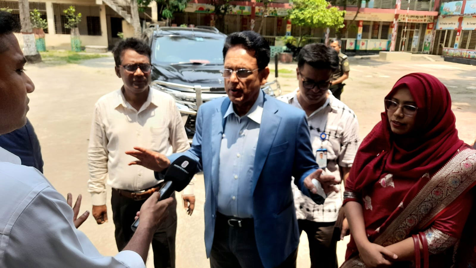 সিঙ্গাইরে আকস্মিক হল পরিদর্শনে শিক্ষামন্ত্রী