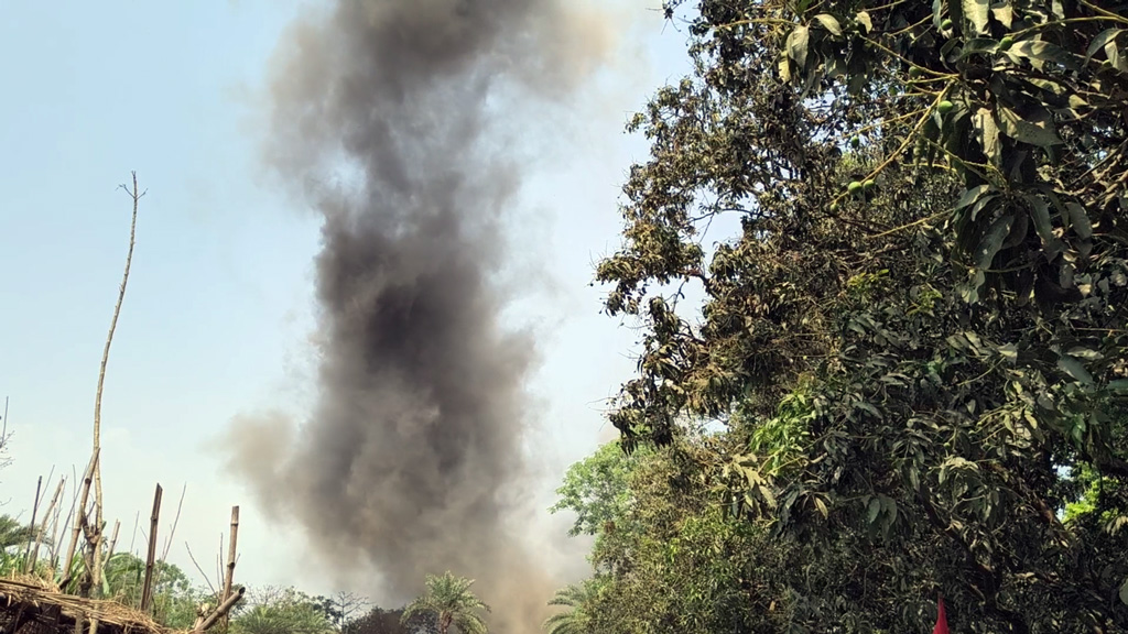 চুয়াডাঙ্গায় অর্ধশতাব্দী আগের ৭টি শক্তিশালী স্থলমাইন ধ্বংস