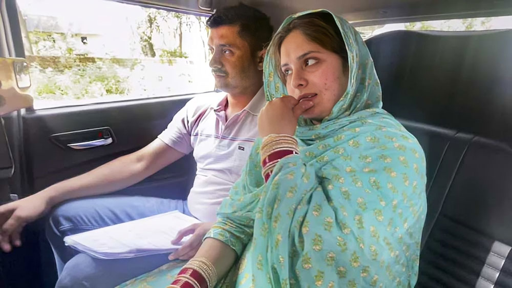 পাকিস্তানি নারীকে বিয়ে করে বরখাস্ত ভারতীয় সিআরপিএফ জওয়ান