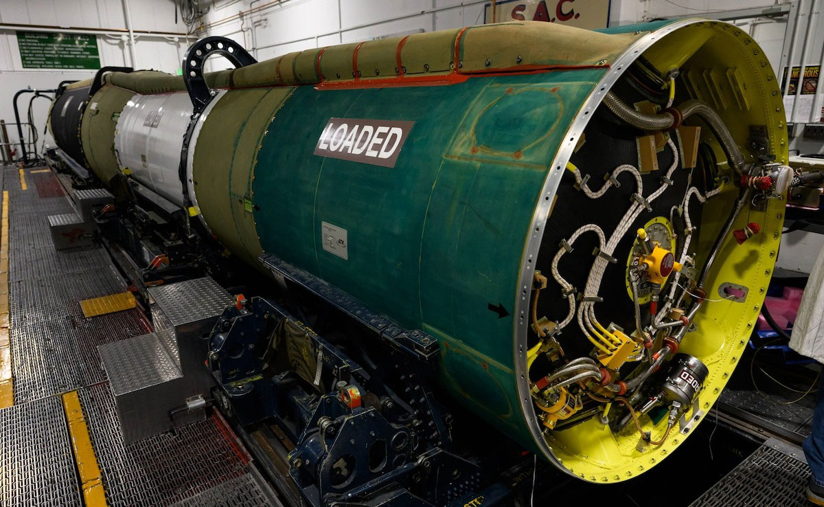 ইরান যুদ্ধের মধ্যেই যুক্তরাষ্ট্রের ‘কেয়ামতের ক্ষেপণাস্ত্র’ পরীক্ষা